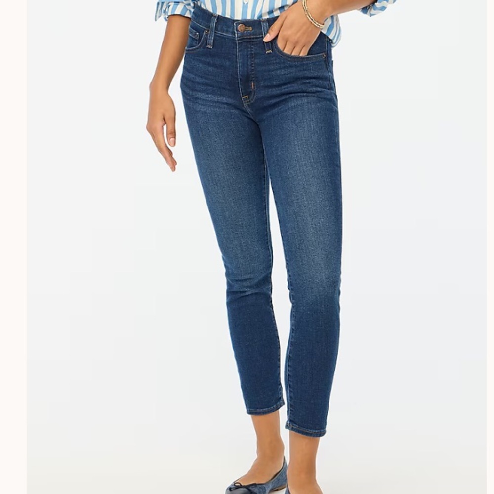 J Crew 9" mid-rise skinny jean in signature stretch